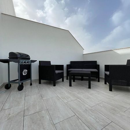 Beautiful Central Penthouse 1Br Ta Xbiex Buitenkant foto