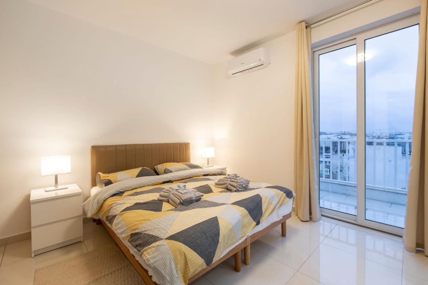 Beautiful Central Penthouse 1Br Ta Xbiex Buitenkant foto