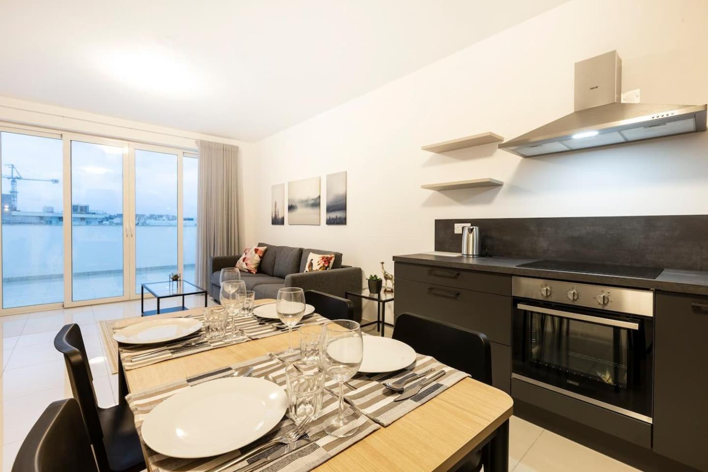 Beautiful Central Penthouse 1Br Ta Xbiex Buitenkant foto