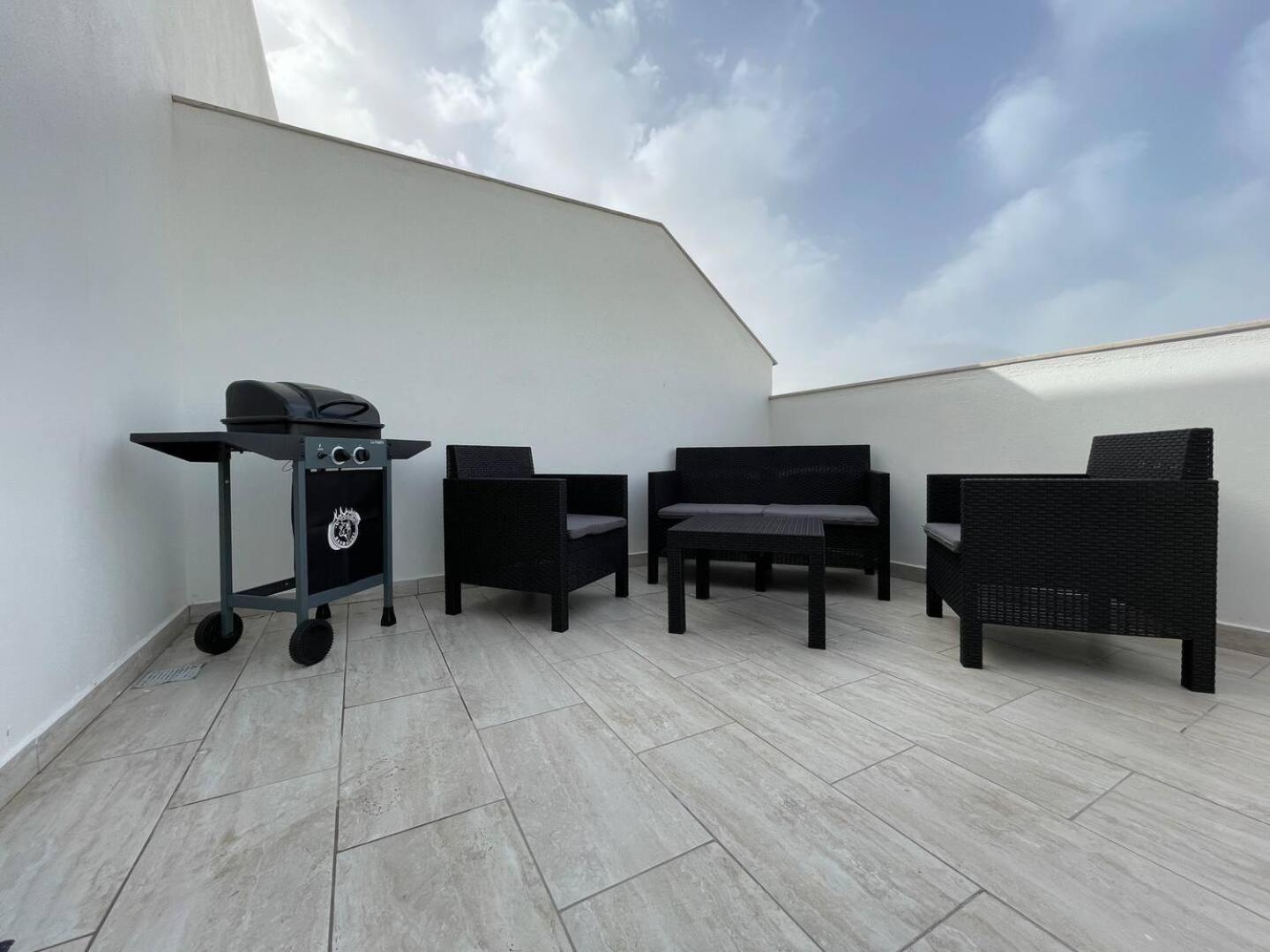 Beautiful Central Penthouse 1Br Ta Xbiex Buitenkant foto