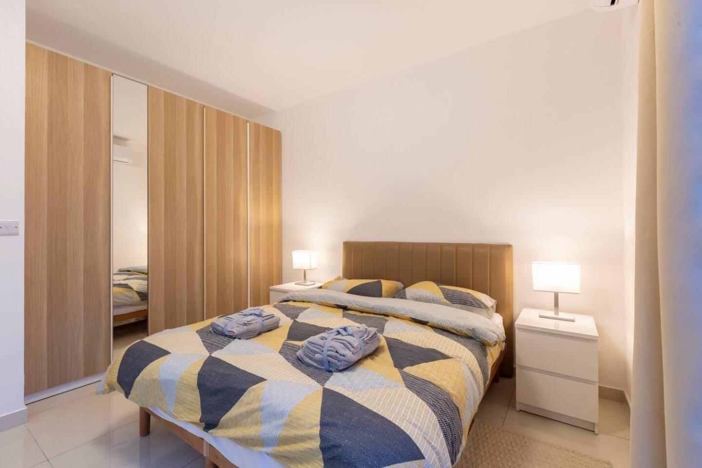 Beautiful Central Penthouse 1Br Ta Xbiex Buitenkant foto
